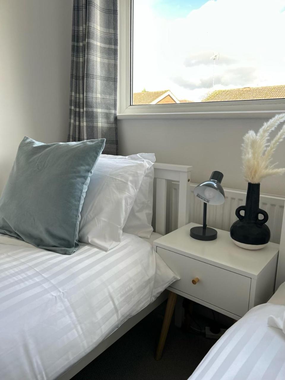 Stylish 3 Bed House Hitchin Βίλα Εξωτερικό φωτογραφία