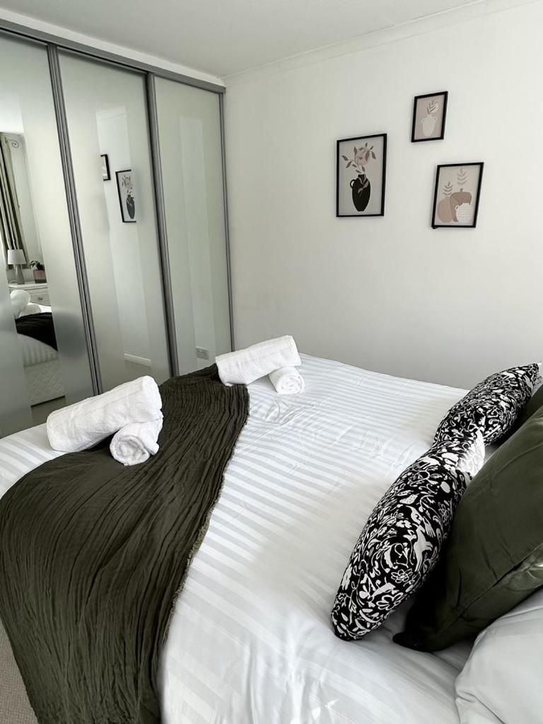 Stylish 3 Bed House Hitchin Βίλα Εξωτερικό φωτογραφία
